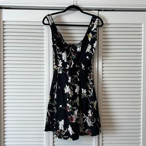 Jessica Simpson Floral V-Neck Keyhole Dress